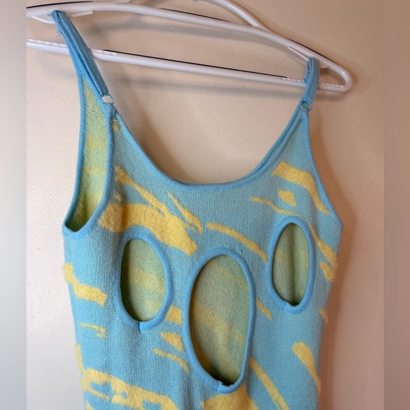Blue & Yellow Abstract Knit Sleeveless Dress – Soft Stretchy Fit size medium - Picture 5 of 8